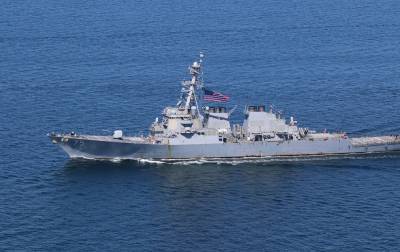 В Черное море для патрулирования направляется американский эсминец