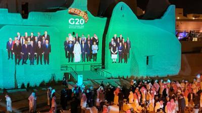 Лидеры G20 одобрили заморозку долгов бедных стран к середине 2021 года