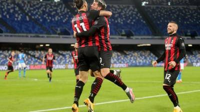 Дубль Ибрагимовича помог "Милану" уверенно победить "Наполи" в матче за первое место в Серии А
