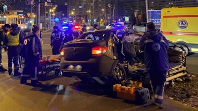 Пьяный угонщик на Infiniti устроил смертельную аварию в Петербурге