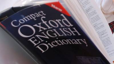 Оксфордский словарь не смог выбрать одно слово 2020 года