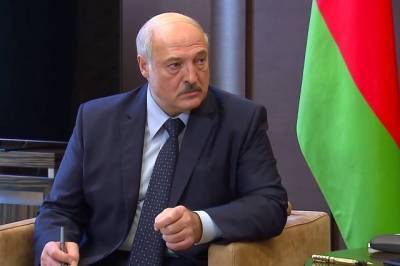 Лукашенко призвал ликвидировать пробел в патриотическом воспитании молодежи