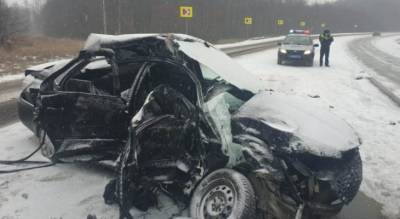 В Моргаушском районе разбился пассажир легковушки, которая выехала на встречу фуре
