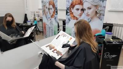 Падение выручки салонов красоты в России достигло 70%