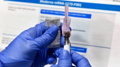 Эксперт РАН заверил, что дефицита вакцины от COVID-19 в России не будет