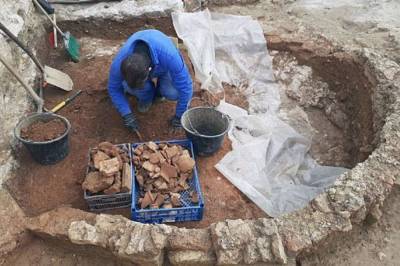 В Крыму археологи обнаружили древнюю керамическую мастерскую. Фото