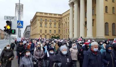 «Это наш город!». Сотни пенсионеров вышли на Марш мудрости в Минске