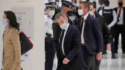В Париже начался суд против Николя Саркози