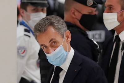 Бывший президент Франции оказался на скамье подсудимых из-за коррупции