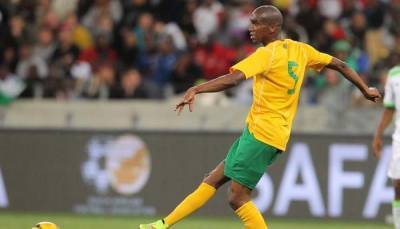 Экс-защитник сборной ЮАР Нгцонгца погиб в автокатастрофе
