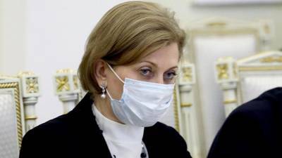 Попова призвала ужесточить контроль за соблюдением мер против COVID-19