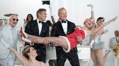 Вильям Мюррей - Джордж Клуни - Netflix: какие фильмы посмотреть для создания новогоднего настроения - skuke.net - New York