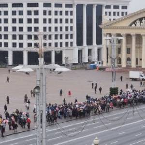 В Минске на протесты вышли пенсионеры и медики. Видео