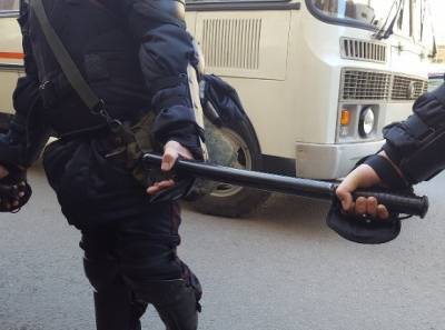 Госдума в несколько раз повысит штрафы за неповиновение сотруднику полиции