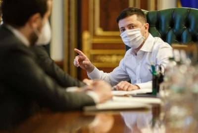 Зеленскому рассказали, сколько украинцев оштрафовано за отсутствие маски
