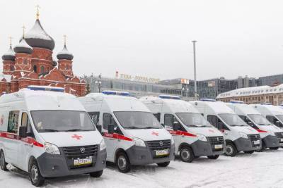 Алексей Дюмин передал региональному ЦМК 39 новых машин скорой помощи