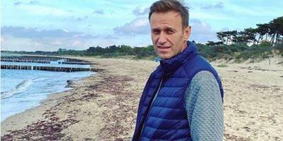 «Оставлено без движения». В Москве суд отказался рассматривать иск Навального к Пескову
