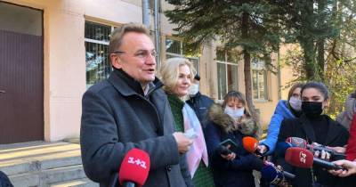 Послевыборный скандал во Львове: Садовый заявил о попытке узурпировать власть оппонентами