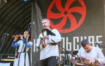 Лидер белорусской этно-группы Дмитрий Сосновский уехал в Украину