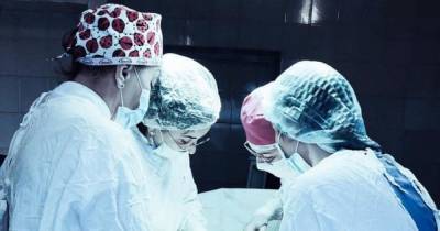 Во Львове гинекологи удалили женщине 6-килограммовую опухоль: появилось фото