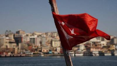 Сотни жителей Стамбула были оштрафованы за нарушение комендантского часа