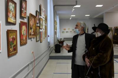 В Лисичанске открылась выставка работ местного художника