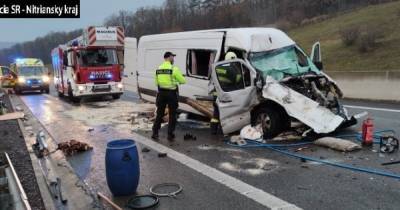 Погибла женщина: в Словакии автобус с украинцами попал в аварию