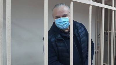 Суд приговорил экс-главу «Известий» Эраста Галумова к шести годам колонии