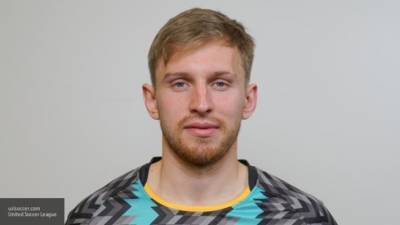Стрепетов объяснил отказ российского футболиста преклонить колено в США