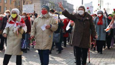 «Мудрые» белорусские пенсионеры вновь подрались с милицией