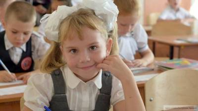 Московские родители обвиняют директора школы в "краже каникул"