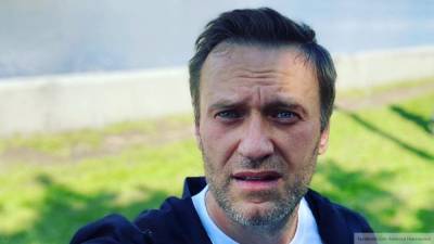 Власти ФРГ рассматривают вопрос продления визы Навального
