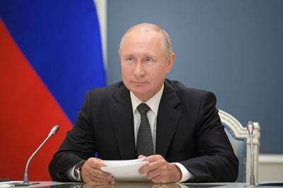 Путин наградил Вениамина Смехова за вклад в развитие отечественной культуры
