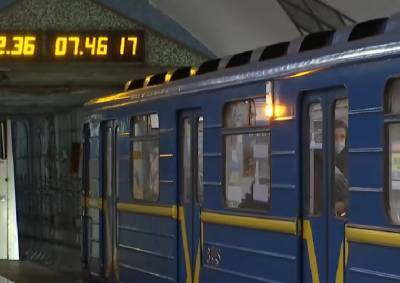 В киевском метро придумали, как бороться с зайцами: через такое не перепрыгнуть и не перелезть