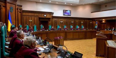 После скандального решения. Суд закрыл дело против судьи КСУ Слиденко — РБК-Украина