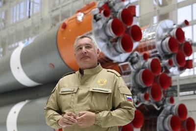 Дмитрий Рогозин потребовал взыскать 300 тысяч рублей с трех СМИ за ущерб деловой репутации