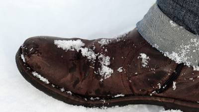 В Роскачестве дали рекомендации по выбору зимней обуви