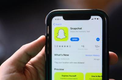 Snapchat запустила похожий на TikTok сервис Spotlight