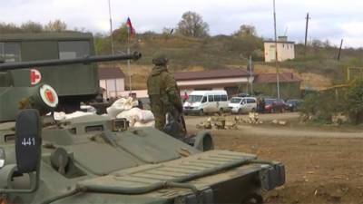 Российские военные показали процесс разминирования в Карабахе
