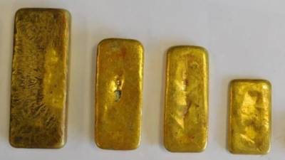 Россиянин пытался вывезти в Китай золото стоимостью 11 миллионов рублей