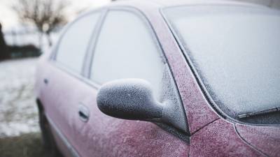 Российские автомобилисты в 2 раза снизили траты на подготовку машин к зиме