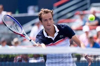 Сколько призов получил российский теннисист Медведев за свою победу на турнире АТР
