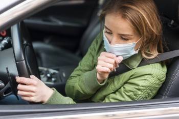 В 2021 году обязательными для автомобильных аптечек станут защитные маски