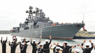 "Адмирал Виноградов" остановил нарушение госграницы России эсминцем ВМС США