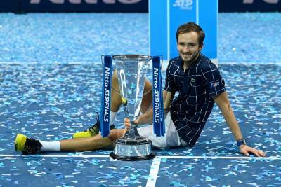Путин поздравил Даниила Медведева с победой на Итоговом турнире ATP