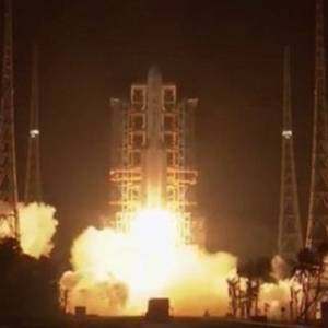Китай успешно запустил ракету-носитель на Луну. Видео