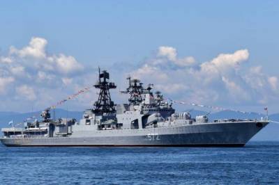 Россия заявляет, что выгнала американский эсминец в Японское море
