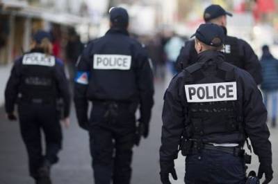 Во Франции хотят запретить публиковать фото и имена полицейских в медиа