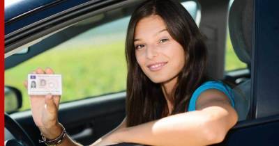 В России утвердили изменения для водительских удостоверений и ПТС