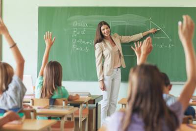 Украина с 2021 года не повысит минимальную зарплату учителей
